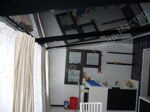 Черный немецкий лак Renolit AG, на потолке с мансардными окнами